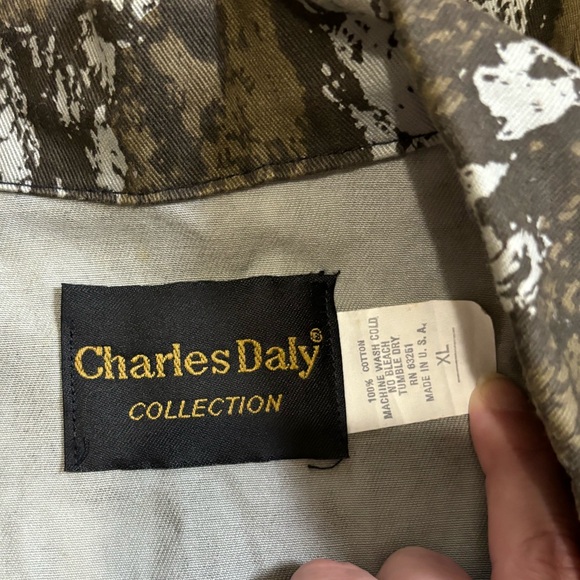 Vintage Charles Daly Zip-Up Camo Bark Hunting Shirt - Picture 9 of 10